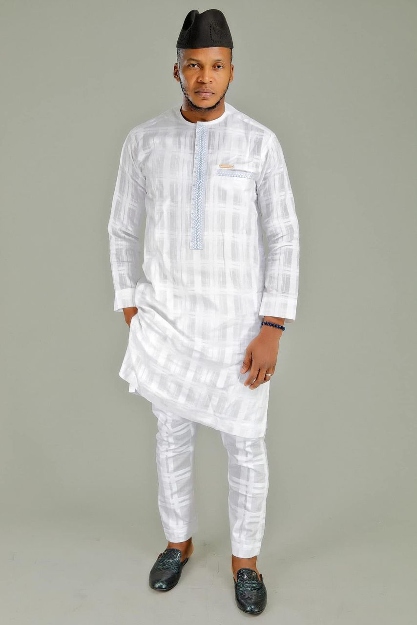 Ensemble Kaftan Moderne Blanc Asymétrique – Élégance Couture