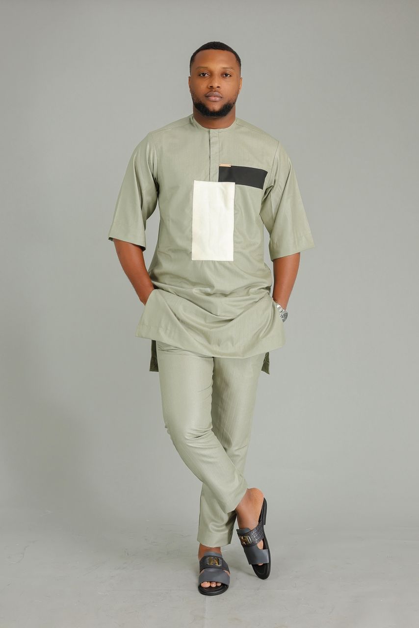 Ensemble Boubou Court Moderne Homme – Vert Sauge et Patchwork Lin
